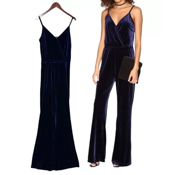 Jack By BB Dakota Women’s Navy Blue Velvet Jumpsuit - Size Medium - Picture 2 of 10
